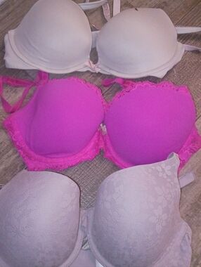 Victoria Secret Bras Size 32d Women’s Lace Trim Push-Up Bra - Pink